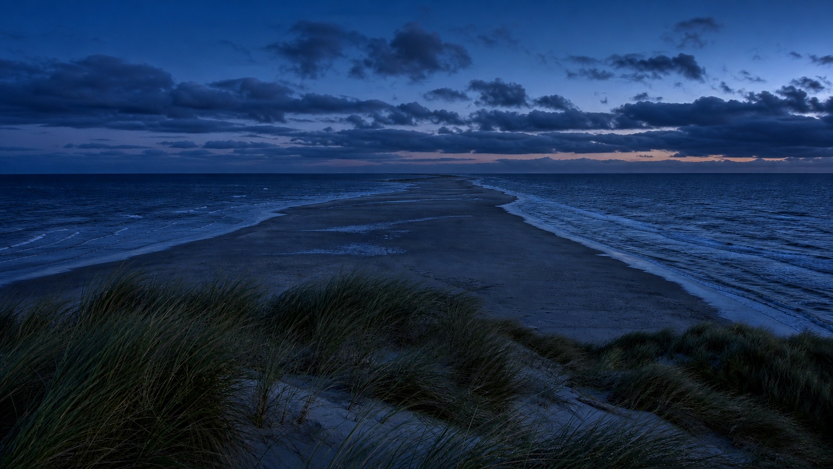Skagen Light dark mode wallpaper 1