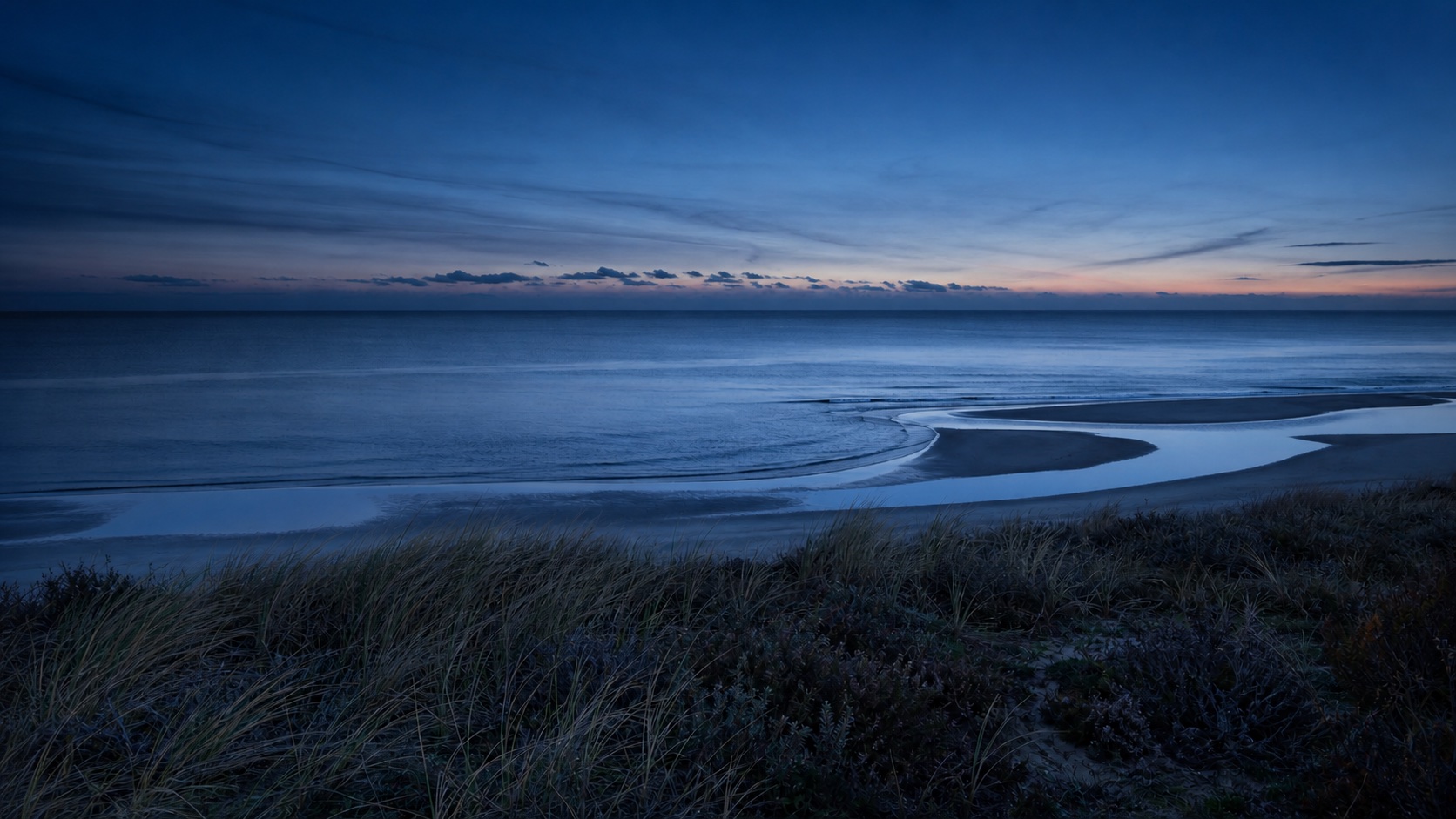 Skagen Light dark mode wallpaper 3